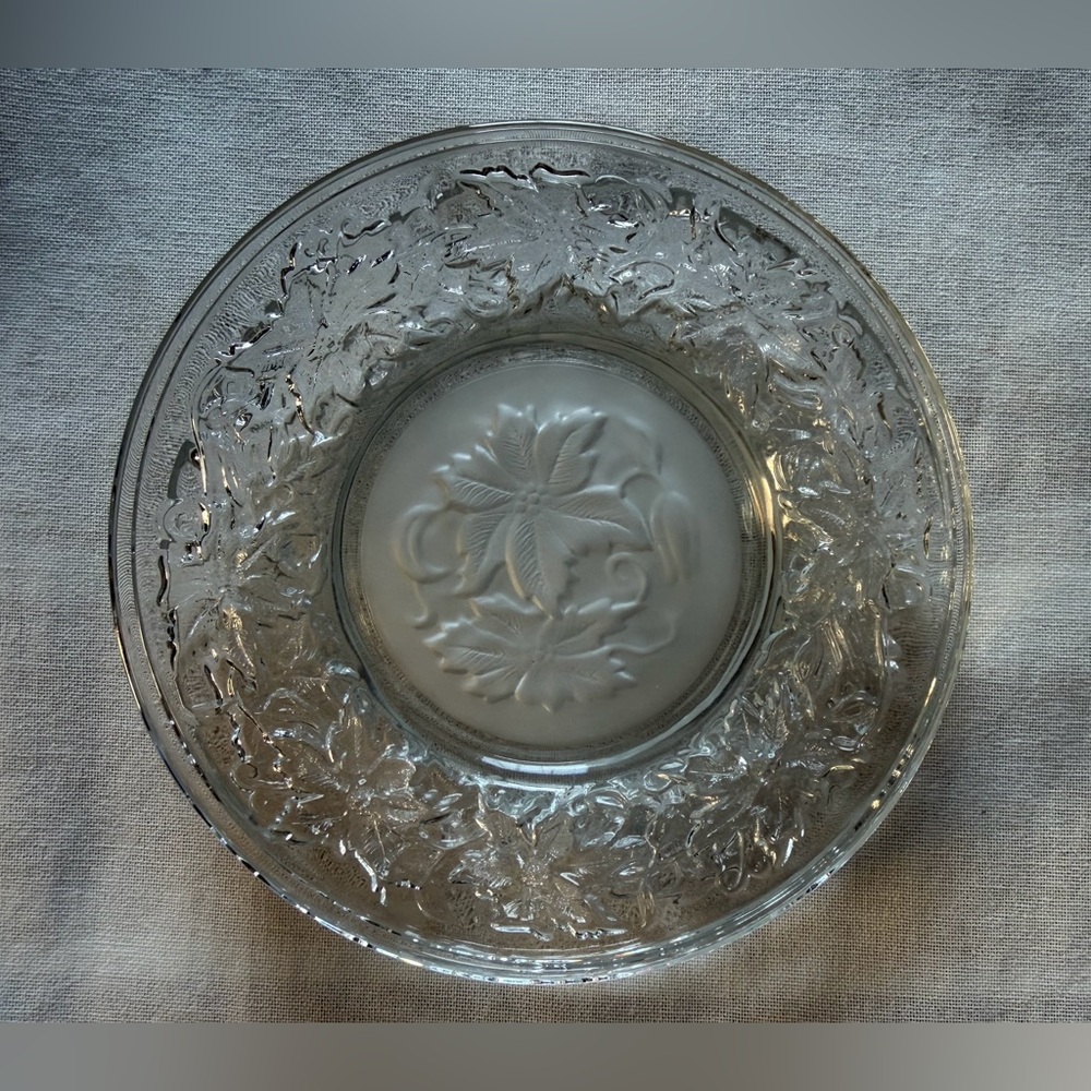 Princess House Fantasia Poinsettia Pattern Frosted Center Bread Plates Set of 3